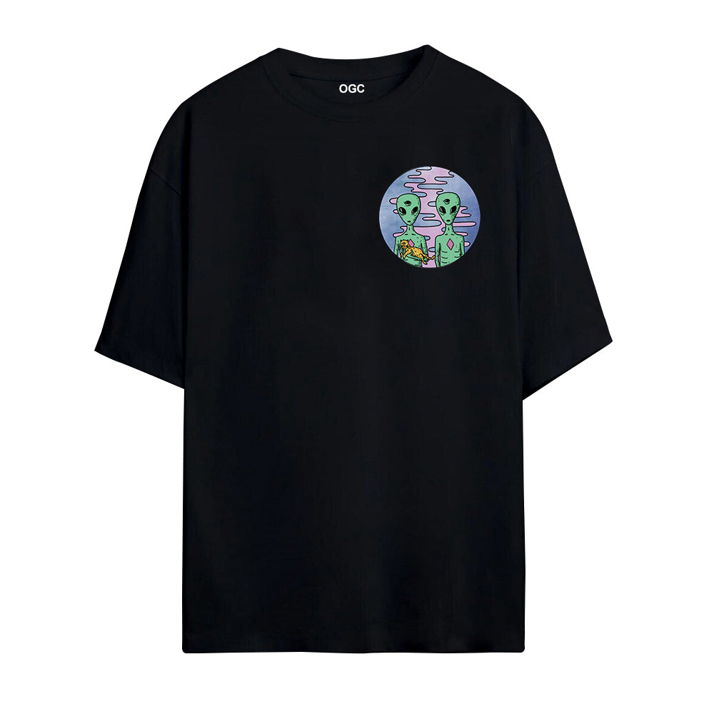 ALIEN OVERSIZED UNISEX T-SHIRT